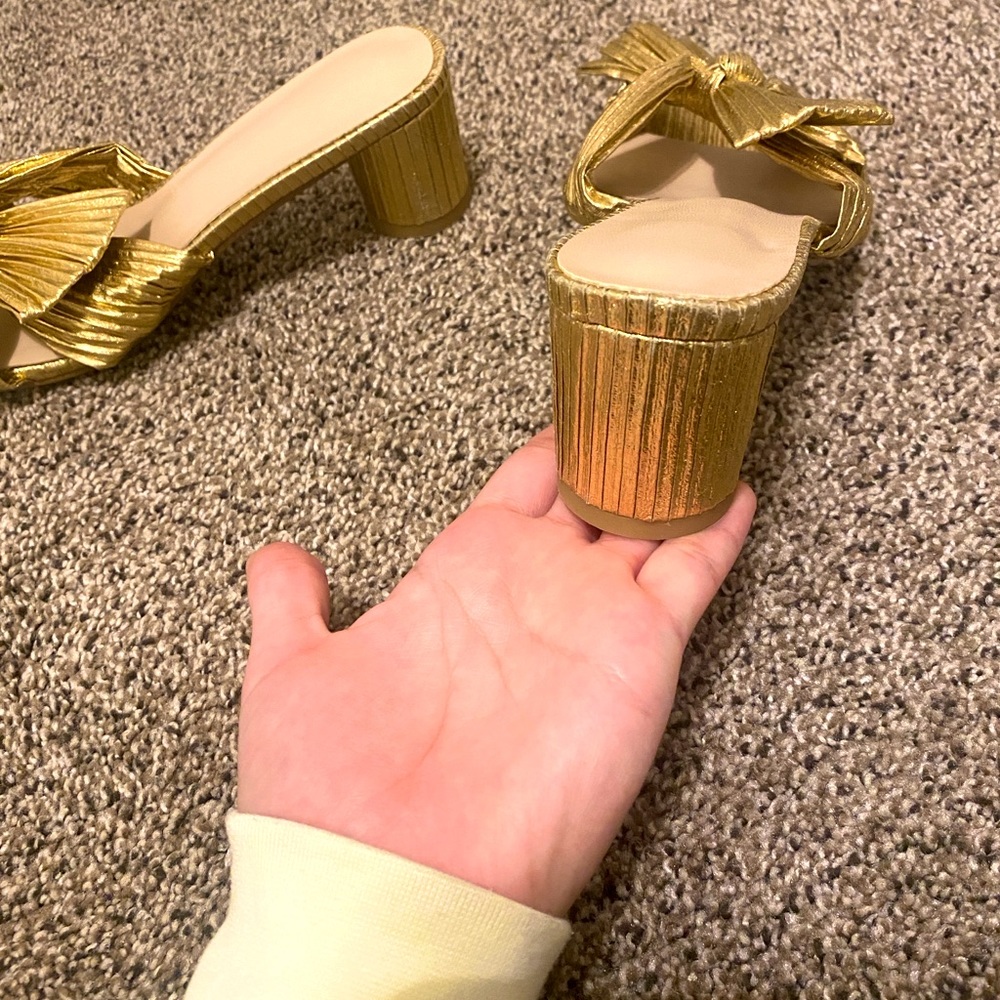 •heels• - Picture 2 of 4